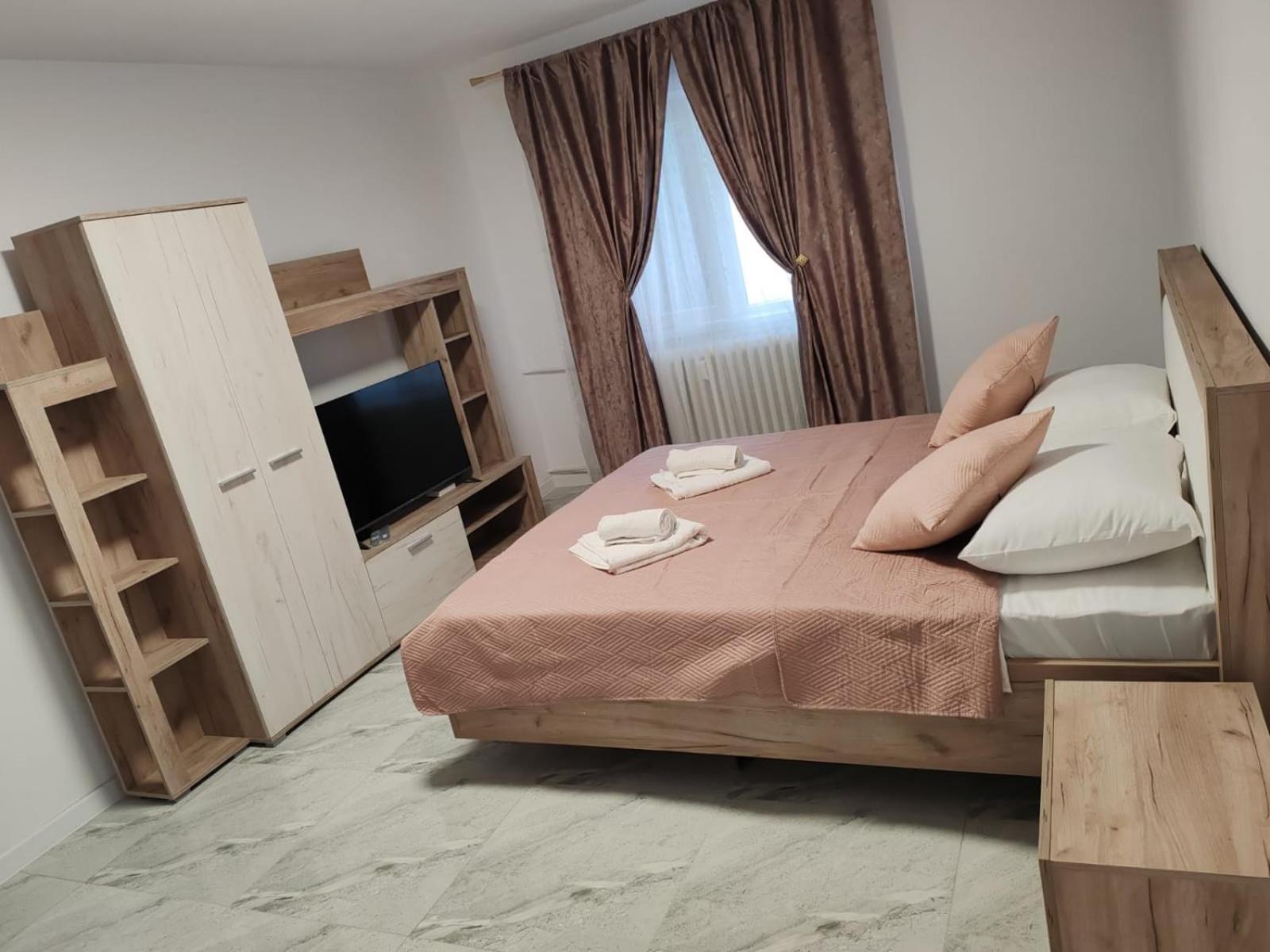 Garsoniera G3 Apartment Craiova Bagian luar foto